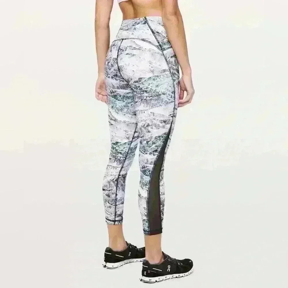 Lululemon Train Times Pant 25" Springscape Multi / Obsidian size 4